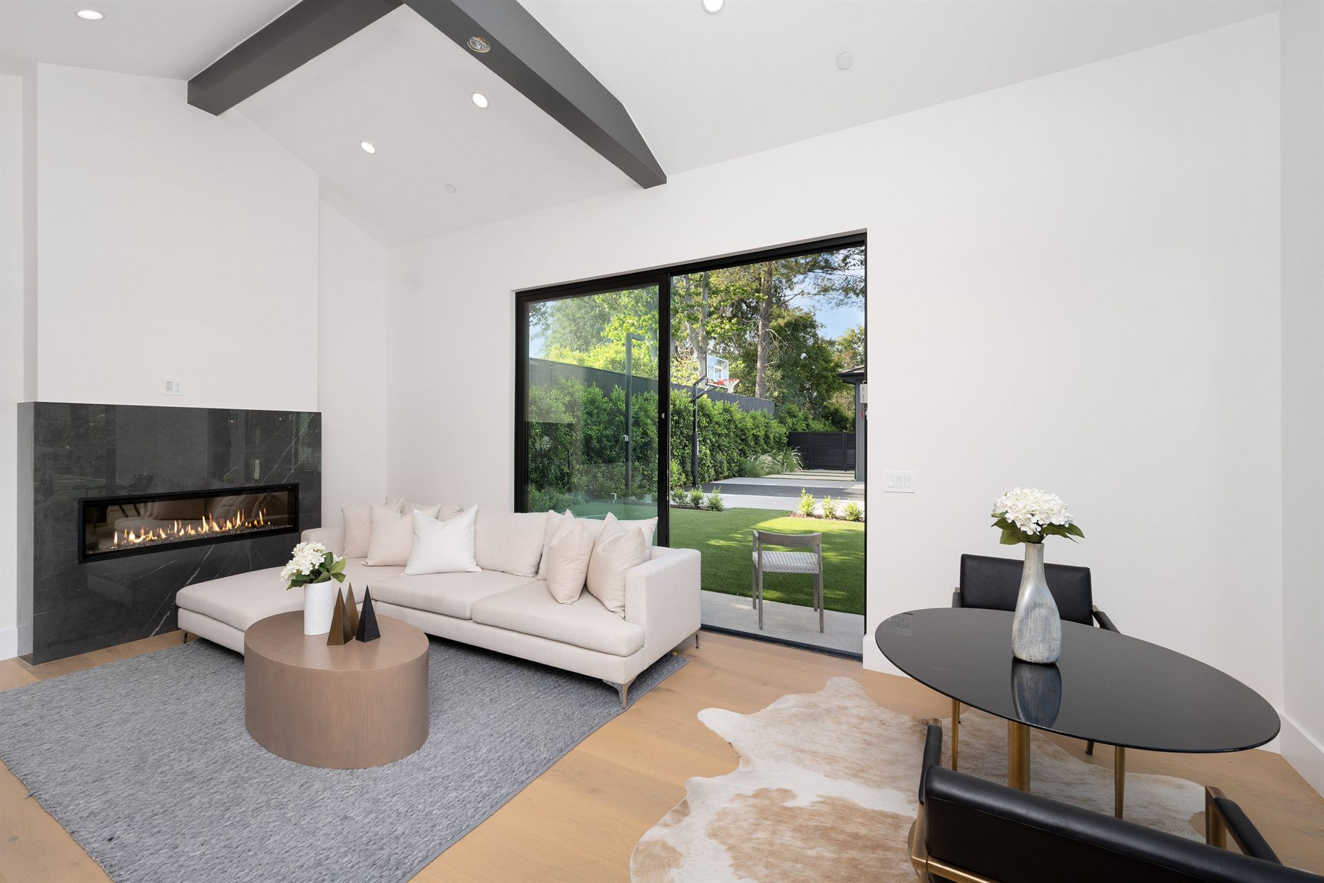 intérieur de maison rénovée à Incarville — Arista Concept