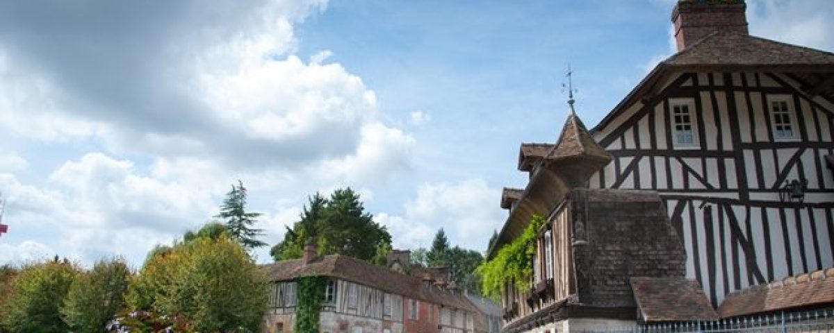 Acquigny (27) — rénovation tous corps d'état Arista Concept